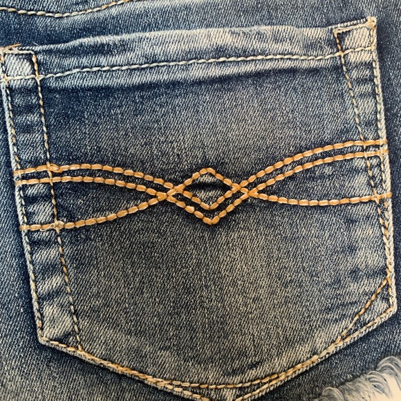 Mudd Jean Shorts, Size 1 - Picture 3 of 4